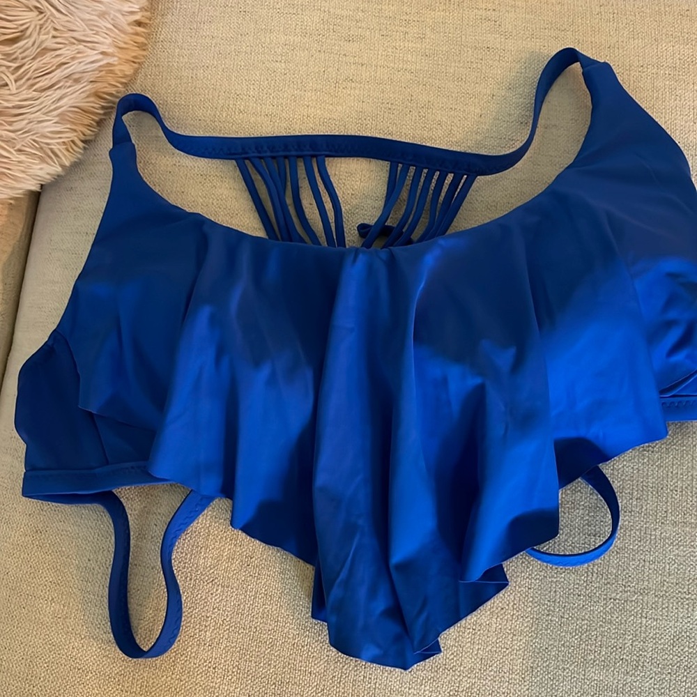 Swim top. Excellent condition. Becca by Rebecca Virtue. Size 1X (16/18)